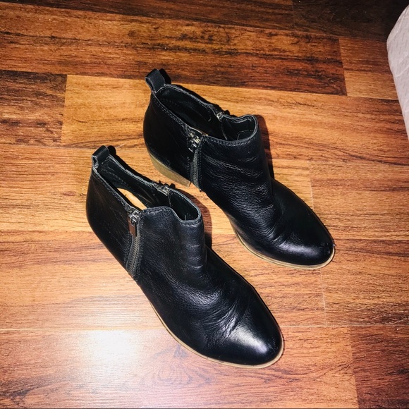 Lucky basil booties size 6 - Picture 2 of 6